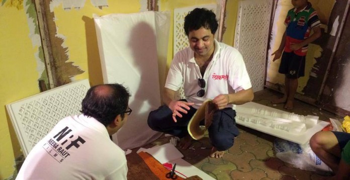 Subhod Bhave with craft work accompanied by writer Kaustubh Sawarkar