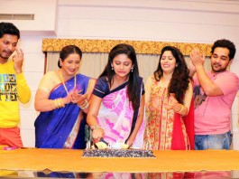 Siddhi receives a surprise from Team Devyani