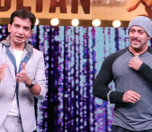 Salman Khan - Sultan in Chala Hawa yeu Dya Marathi Show