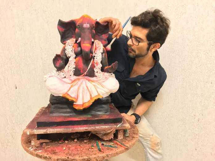 Rakesh Bapat Creates Ganesh Idol