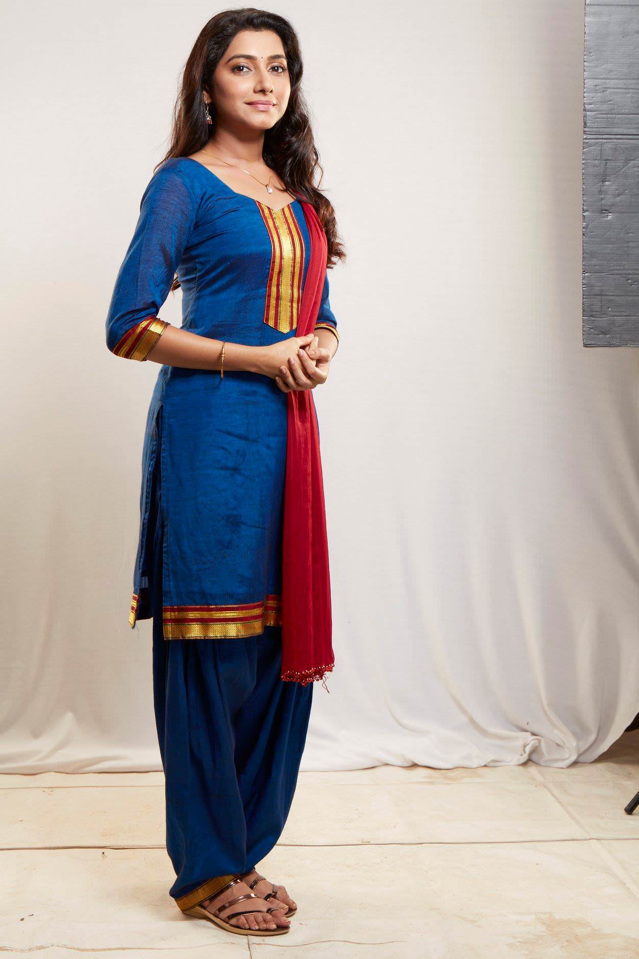 Sur Rahu De - Zee Yuva Serial Cast Actress Actors Photo Wiki
