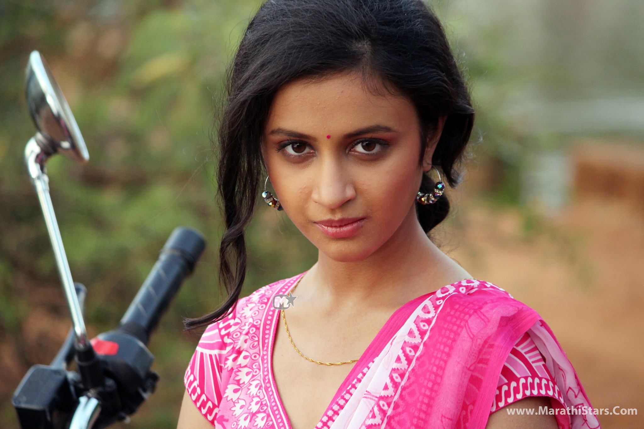 Ritika Shrotri Marathi Actress Photos, Biography, Wiki